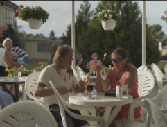 Venkovní kavárna na koupališti