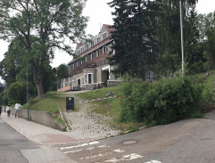 Autobusová zastávka