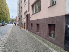 Krádež pistole v autě