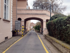 13. Dvojité znamení