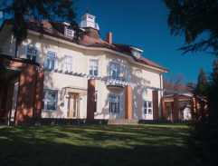 orientační záběr na Baťovu vilu