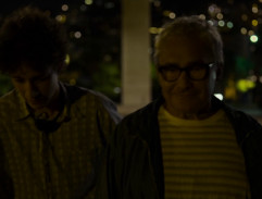 Rozhovor na náměstí cestou k moři