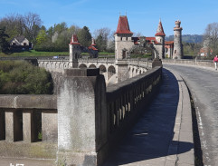 Hráz