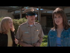 Před policejní stanicí