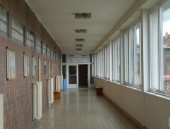 Na chodbě internátu