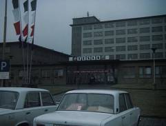 Před závodem Tesla