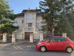 Pavel vede Helenu na potrat