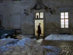 vchod do zámku v Treskoviciach