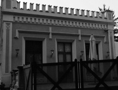 František Hanus vychází z Emčina domu