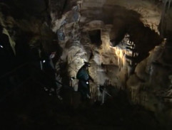 V jeskyni