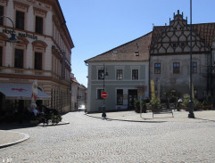 Město