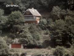 Chata nad přehradou