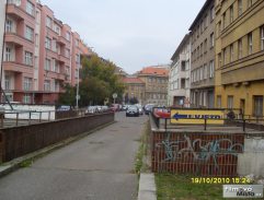 pri dome Krejcárkovho švagra