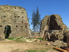 Zřícenina hradu 2