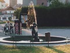 Před volební místností