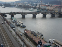 Pohled ze střechy domu