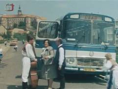 Odjezd autobusu od školy