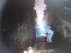 Schodiště mezi skalami