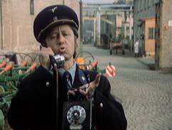 Vrátnice? Máte tady tu vopičárnu