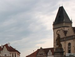 Blázni, vodníci a podvodníci