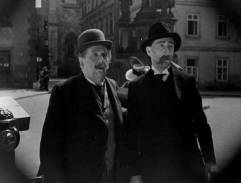 Před hotelem Pošta