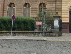 11. Příliš mnoho generálů