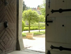 vchod do zámku Drahoslavice