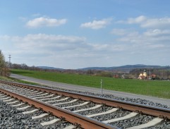železničná trať