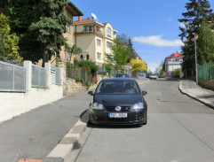 pred Kolářovým domom