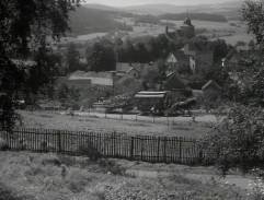 Světští odjíždí...