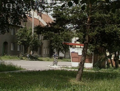 Ondra jede k dědovi