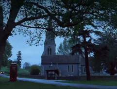 Charlotte zjišťuje informace o Peterovi