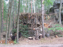 Přístřešek čertovské babičky