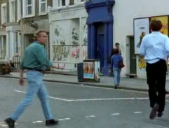 Dům s modrými dveřmi