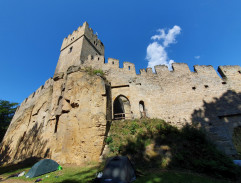 Dva na koni jeden na oslu