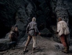 Psí noha ve skalách