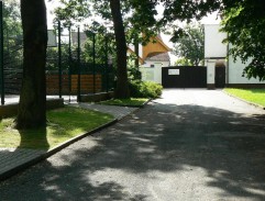 pri potravinách v Temništi