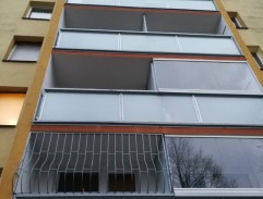 panelák, kde býva Barbora