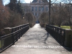 Lávka přes rybník