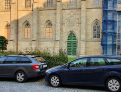 Mirek přichází k Olze do kavárny