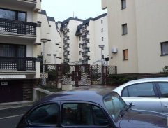 Pred Pospíšilovým ateliérom