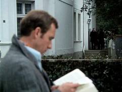 Sledování redaktora Holana