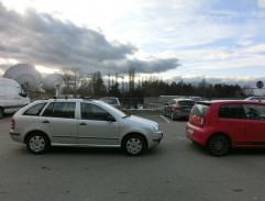 parkovisko pred televíziou 3