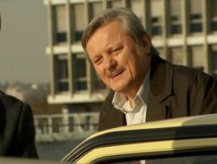 parkovisko pred televíziou