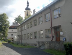 škola