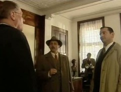 Devatenáct klavírů