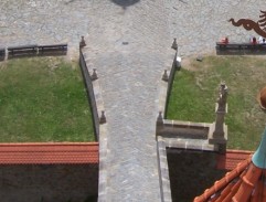 nádvorie kráľovského paláca