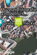 V průjezdu