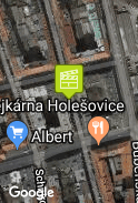 Pred domom primárky