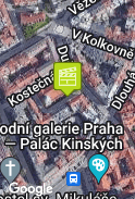 Před kadeřnictvím